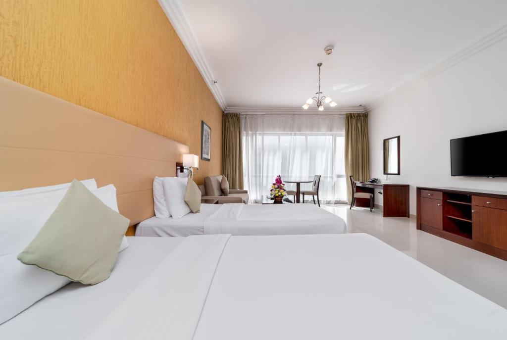 Deluxe studio king  Star Metro Deira Hotel Apartments Dubai